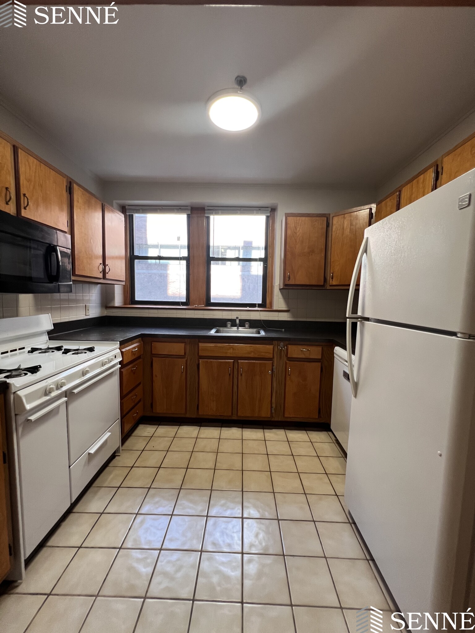 4 bed, 2 bath apartment for rent at 1010 Massachusetts Ave Unit 11, Riverside