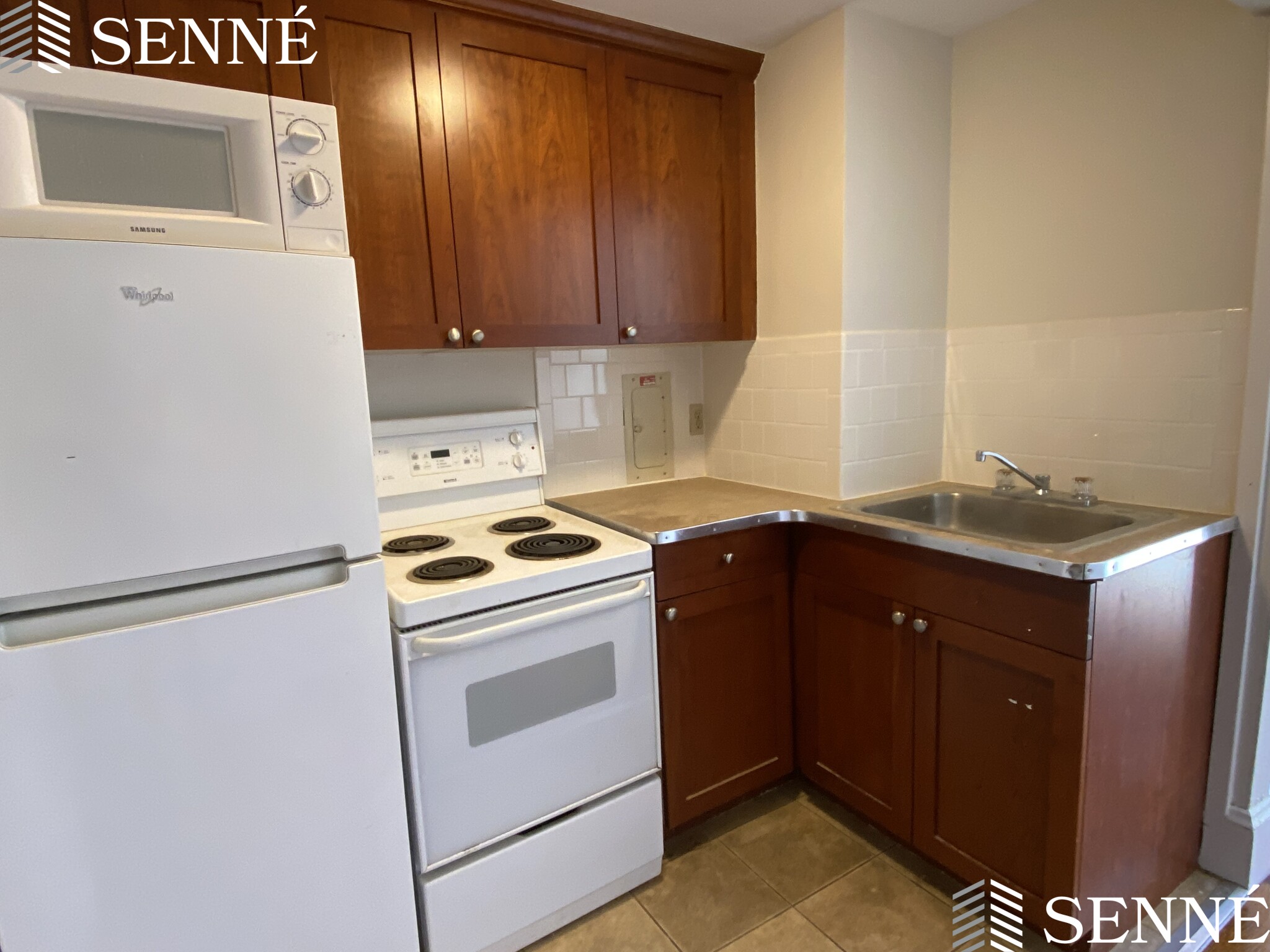 2 bed, 1 bath apartment for rent at 1010 Massachusetts Ave Unit 31, Riverside — photo 5 of 8