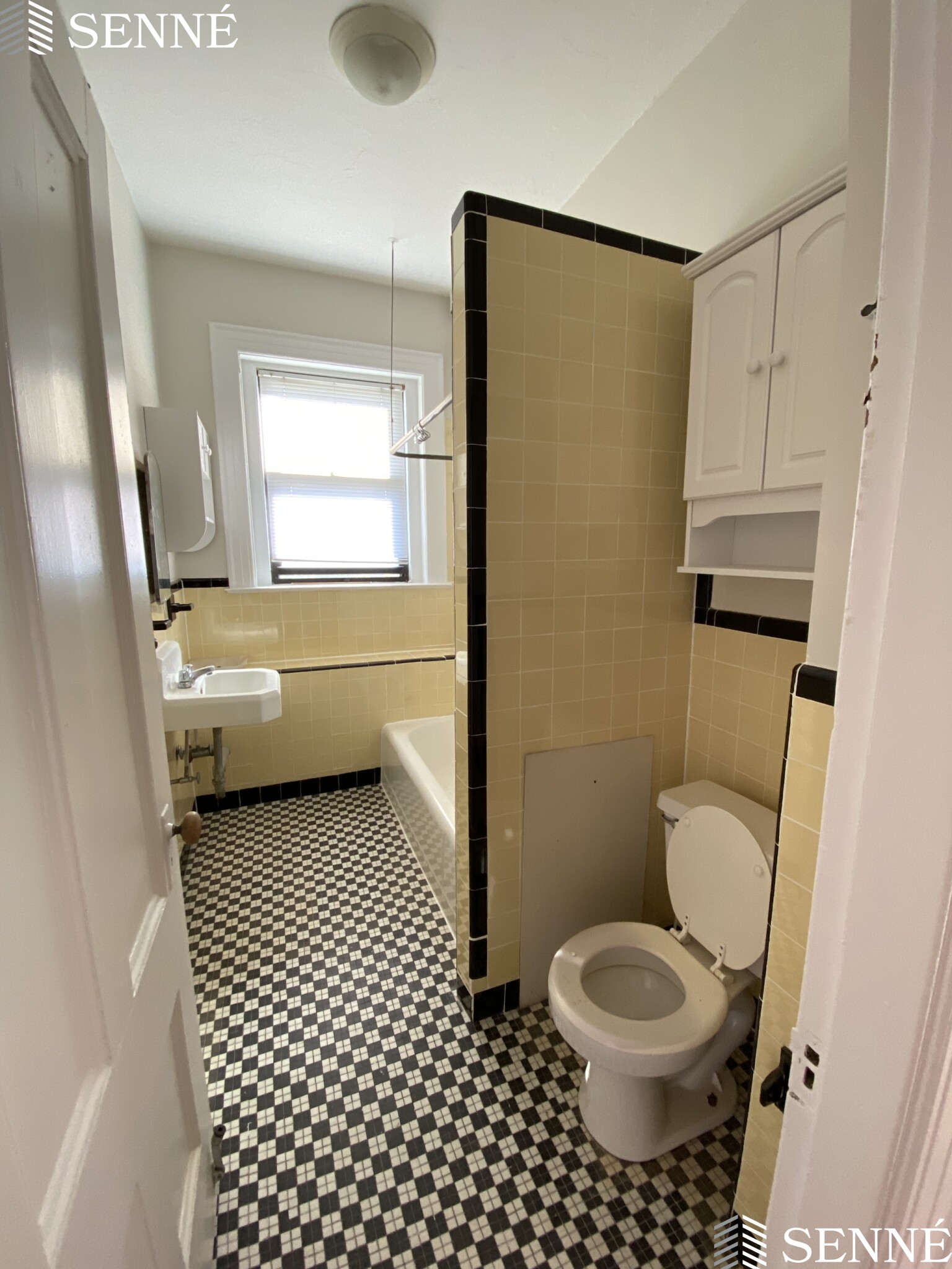 2 bed, 1 bath apartment for rent at 1010 Massachusetts Ave Unit 31, Riverside — photo 7 of 8