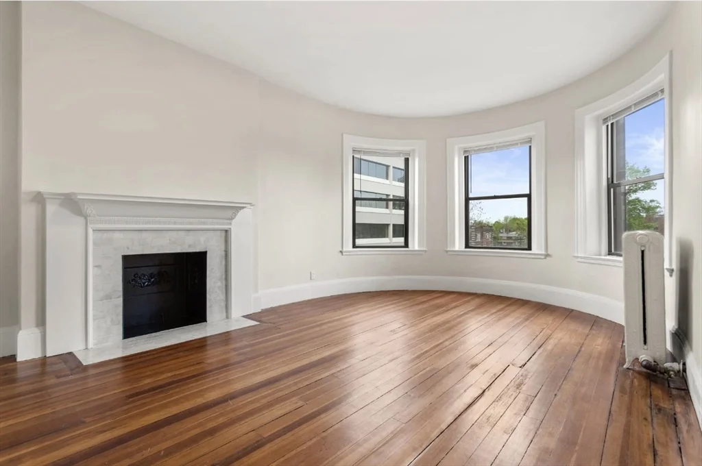 2 bed, 1 bath apartment for rent at 1010 Massachusetts Ave Unit 60, Riverside — photo 3 of 11