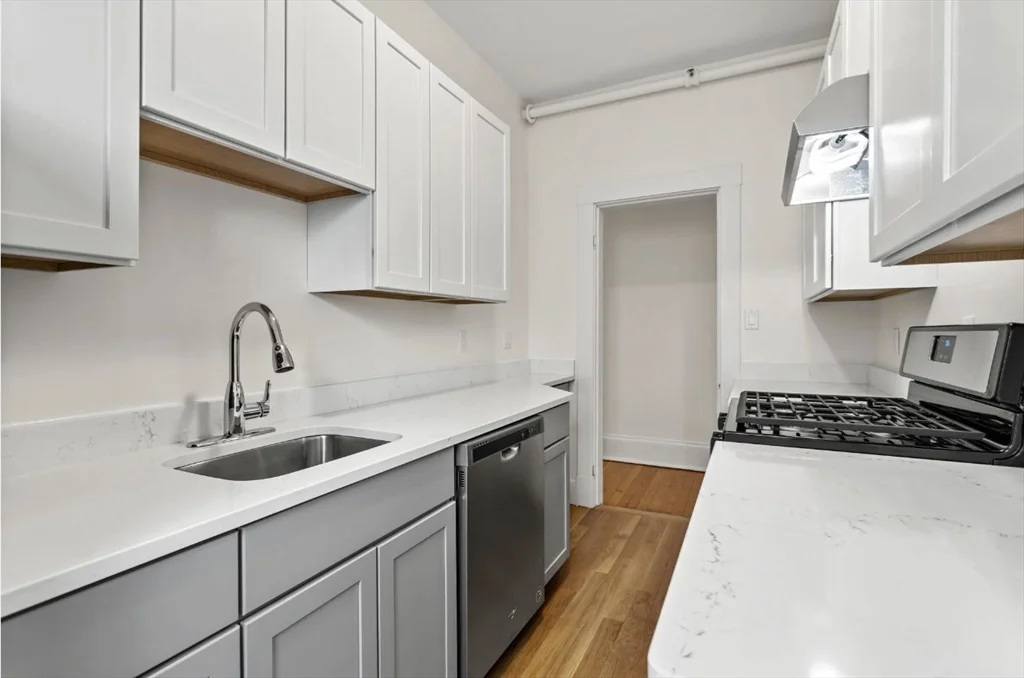 2 bed, 1 bath apartment for rent at 1010 Massachusetts Ave Unit 60, Riverside — photo 5 of 11