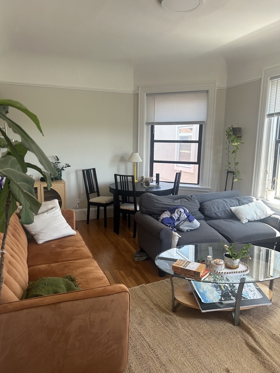 2 bed, 1 bath apartment for rent at 1010 Massachusetts Ave Unit 66, Harvard Square — photo 4 of 17