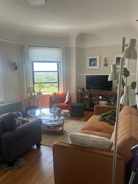 2 bed, 1 bath apartment for rent at 1010 Massachusetts Ave Unit 66, Harvard Square — photo 2 of 17