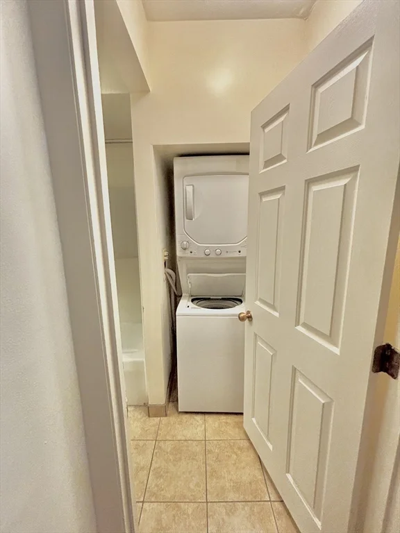 1 bed, 1 bath apartment for rent at 1010 Middle Unit 1, Weymouth — photo 8 of 18