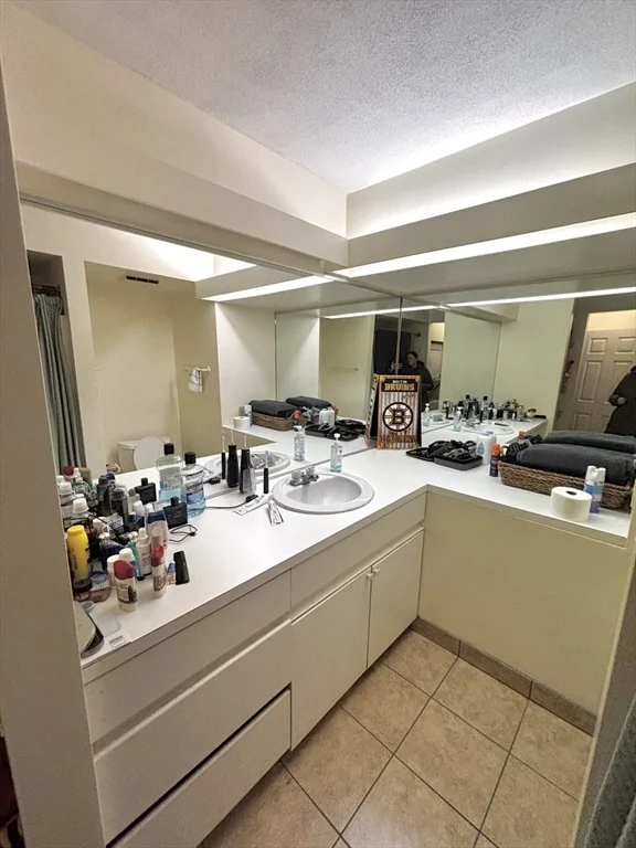 1 bed, 1 bath apartment for rent at 1010 Middle Unit 1, Weymouth — photo 3 of 18