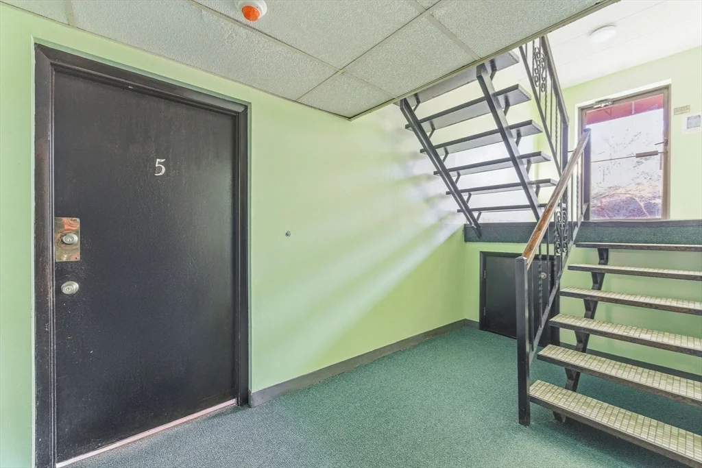2 bed, 1 bath apartment for rent at 1011 Main St Unit 5, Woburn — photo 26 of 26