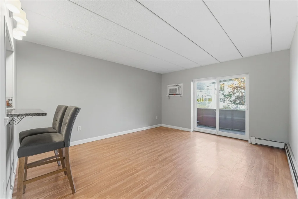 2 bed, 1 bath apartment for rent at 1011 Main St Unit 5, Woburn — photo 5 of 26