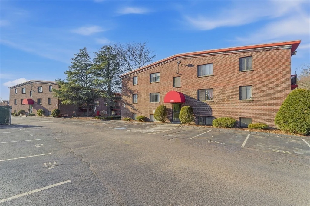 2 bed, 1 bath apartment for rent at 1011 Main St Unit 5, Woburn — photo 21 of 26