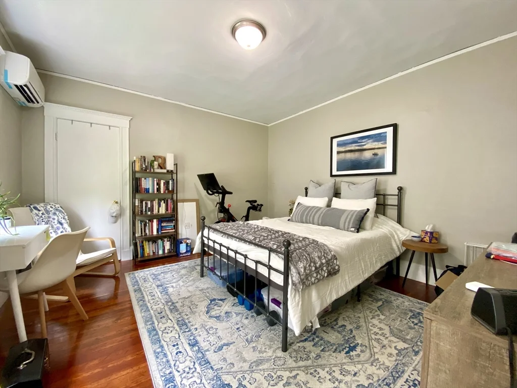 3 bed, 1 bath apartment for rent at 1011 Washington St Unit 1, Newton — photo 10 of 17