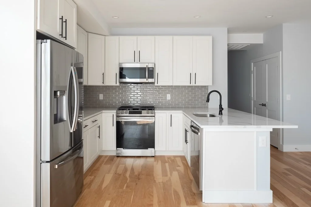 3 bed, 2 bath apartment for rent at 1012-1016 Bennington St Unit 6, East Boston — photo 3 of 11