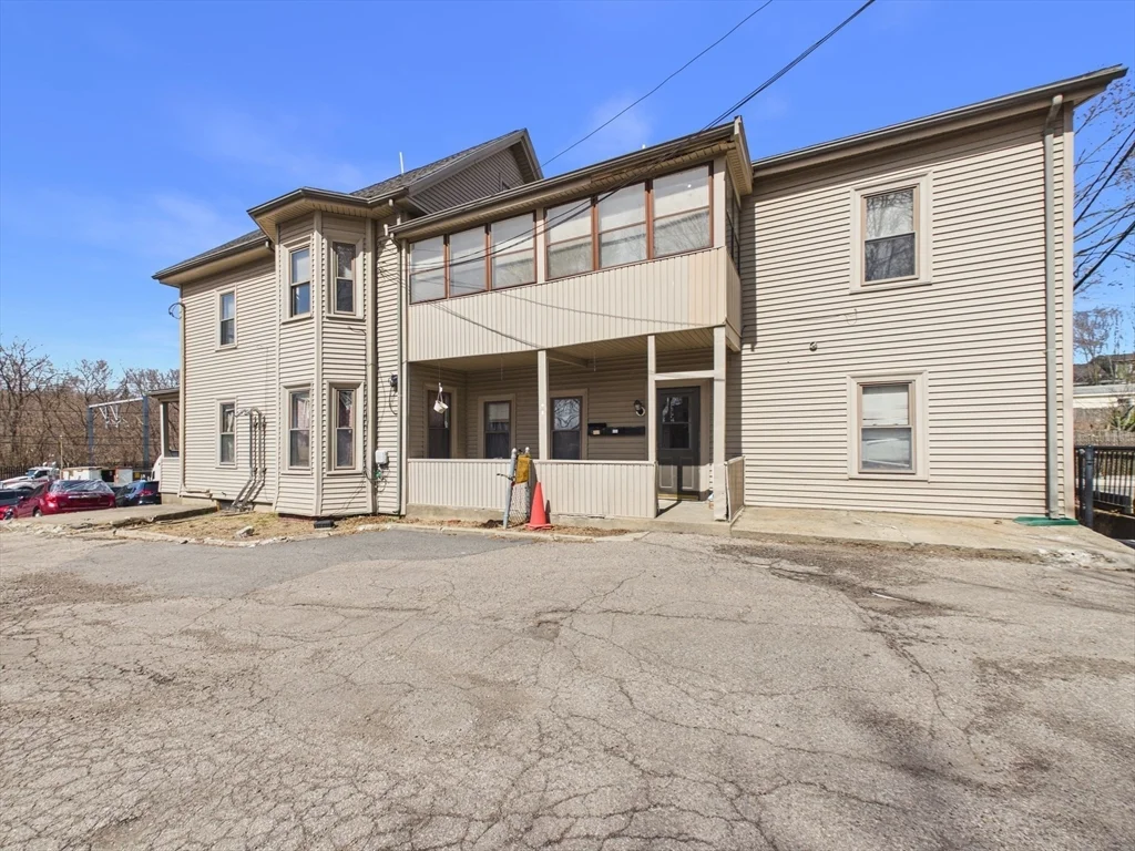 3 bed, 2 bath apartment for rent at 1015 Hyde Park Ave Unit 2, Hyde Park — photo 13 of 15