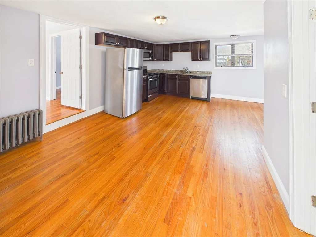 3 bed, 2 bath apartment for rent at 1015 Hyde Park Ave Unit 2, Hyde Park — photo 2 of 15