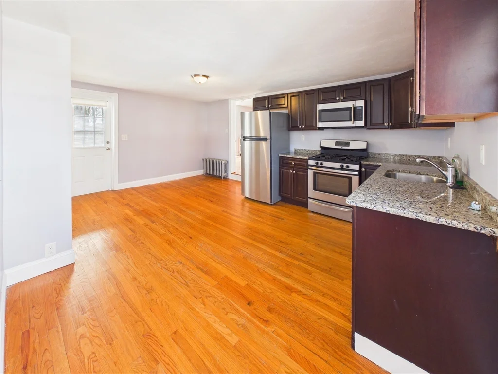 3 bed, 2 bath apartment for rent at 1015 Hyde Park Ave Unit 2, Hyde Park — photo 1 of 15