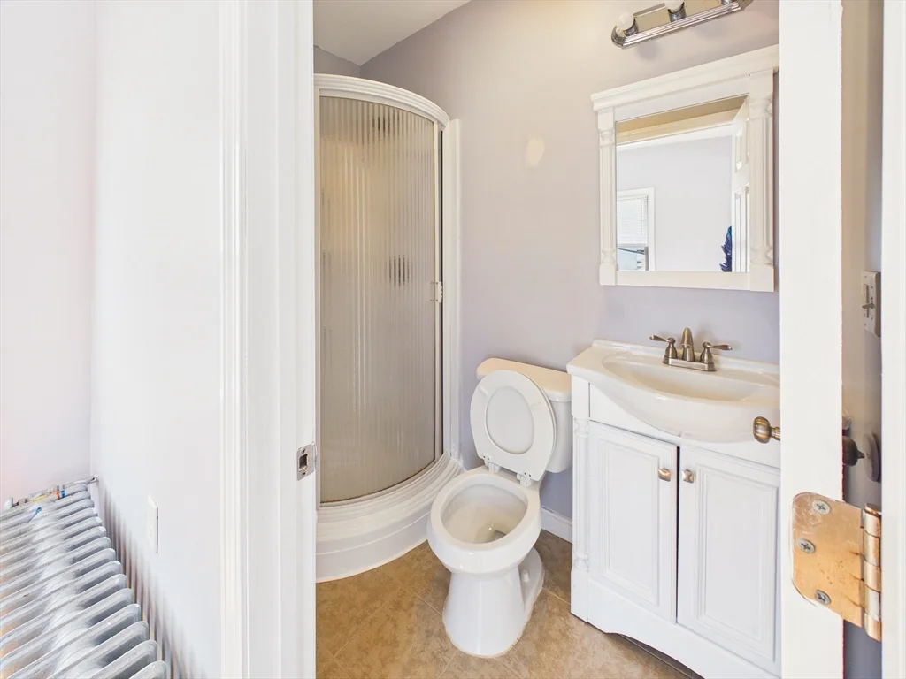 3 bed, 2 bath apartment for rent at 1015 Hyde Park Ave Unit 2, Hyde Park — photo 9 of 15