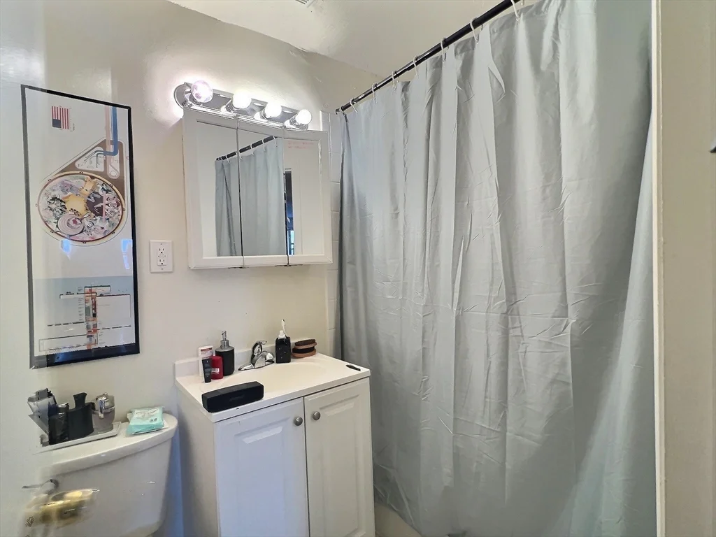 Studio bed, 1 bath apartment for rent at 1016 Commonwealth Ave Unit 20, North Brookline — photo 7 of 8