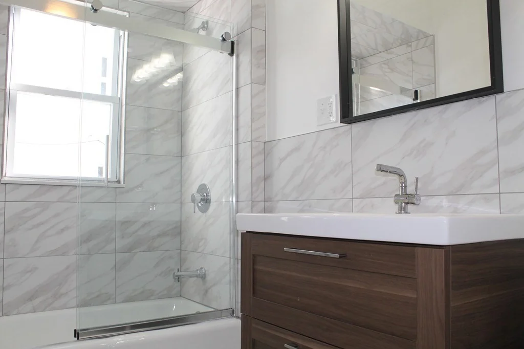 4 bed, 1 bath apartment for rent at 1016 South St Unit 1, Roslindale — photo 4 of 9