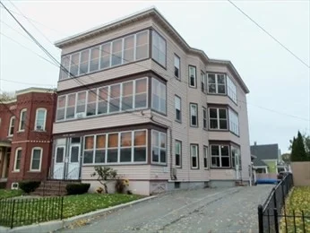 1 bed, 1 bath apartment for rent at 102-104 Fourth Ave Unit 2R, Lowell — photo 1 of 7
