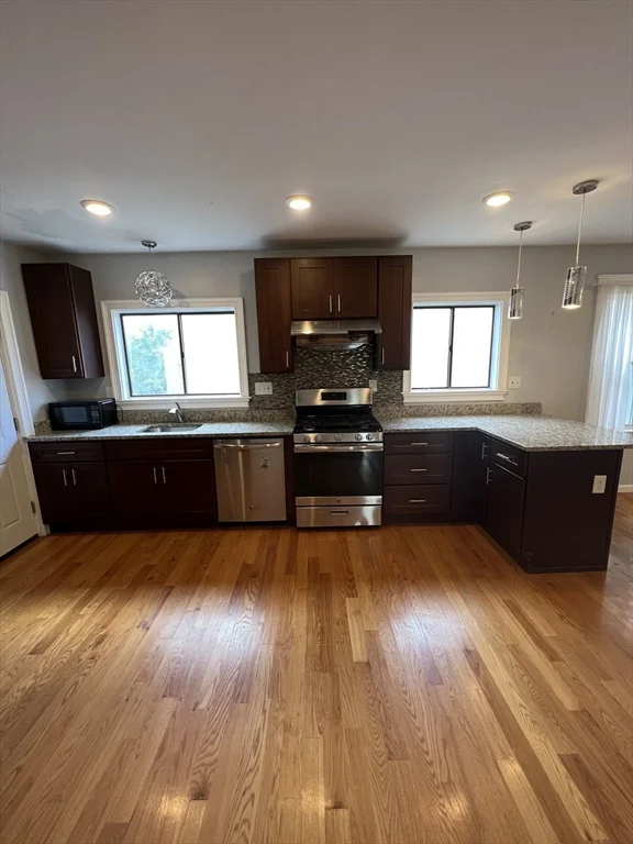 2 bed, 1 bath apartment for rent at 102-104 Varnum St Unit 1, East Arlington — photo 2 of 15