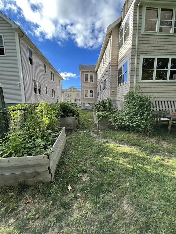 2 bed, 1 bath apartment for rent at 102-104 Varnum St Unit 1, East Arlington — photo 15 of 15