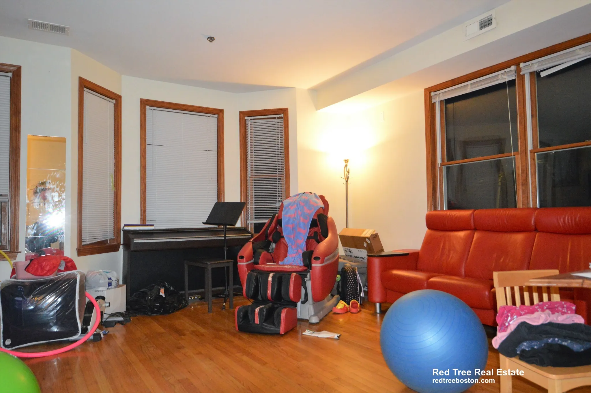 4 bed, 2 bath apartment for rent at 102 Allston St Unit 2, Allston — photo 2 of 11