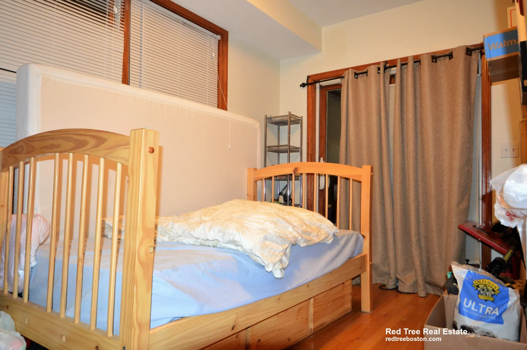 4 bed, 2 bath apartment for rent at 102 Allston St Unit 2, Allston — photo 4 of 11