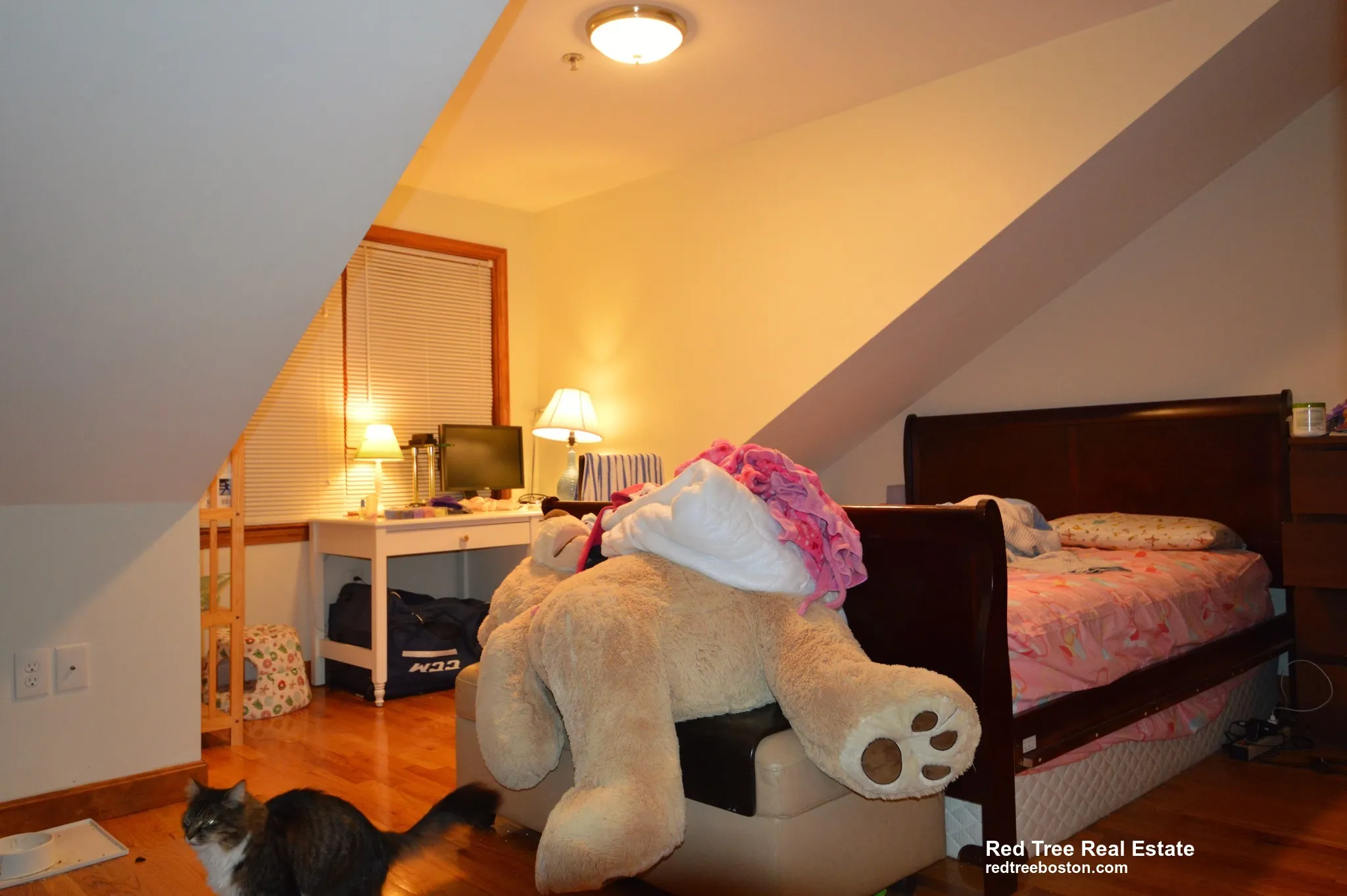 4 bed, 2 bath apartment for rent at 102 Allston St Unit 2, Allston — photo 10 of 11