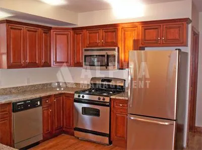 4 bed, 2 bath apartment for rent at 102 Allston St Unit 6, Allston — photo 7 of 8