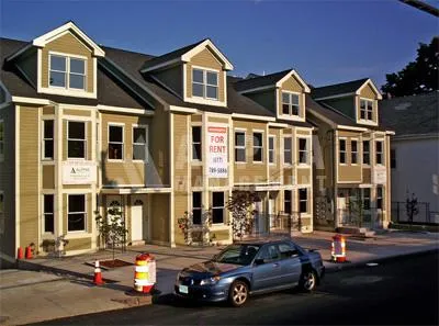 4 bed, 2 bath apartment for rent at 102 Allston St Unit 6, Allston — photo 3 of 8