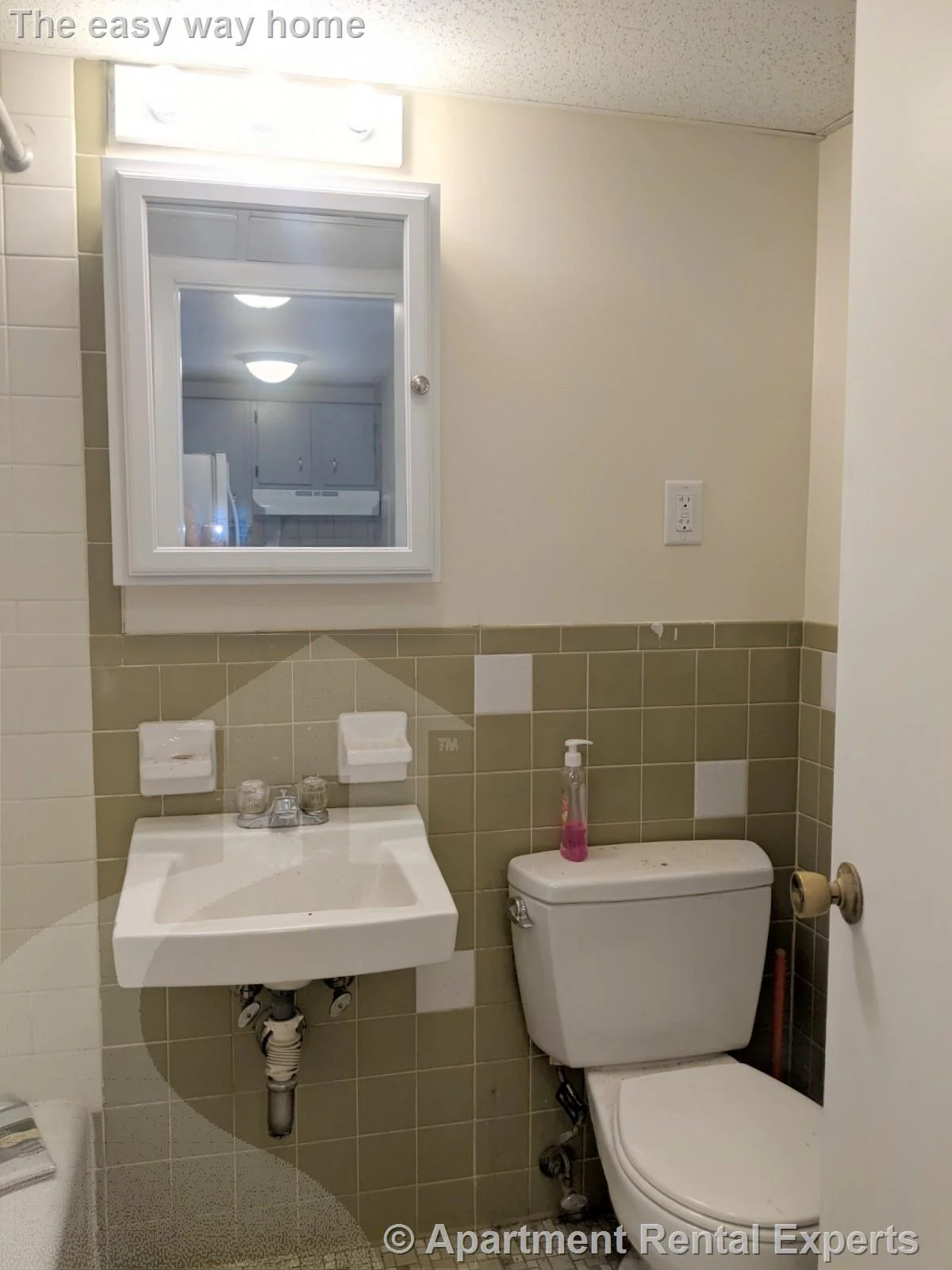 1 bed, 1 bath apartment for rent at 102 Alpine St Unit 3, Magoun Square — photo 7 of 14