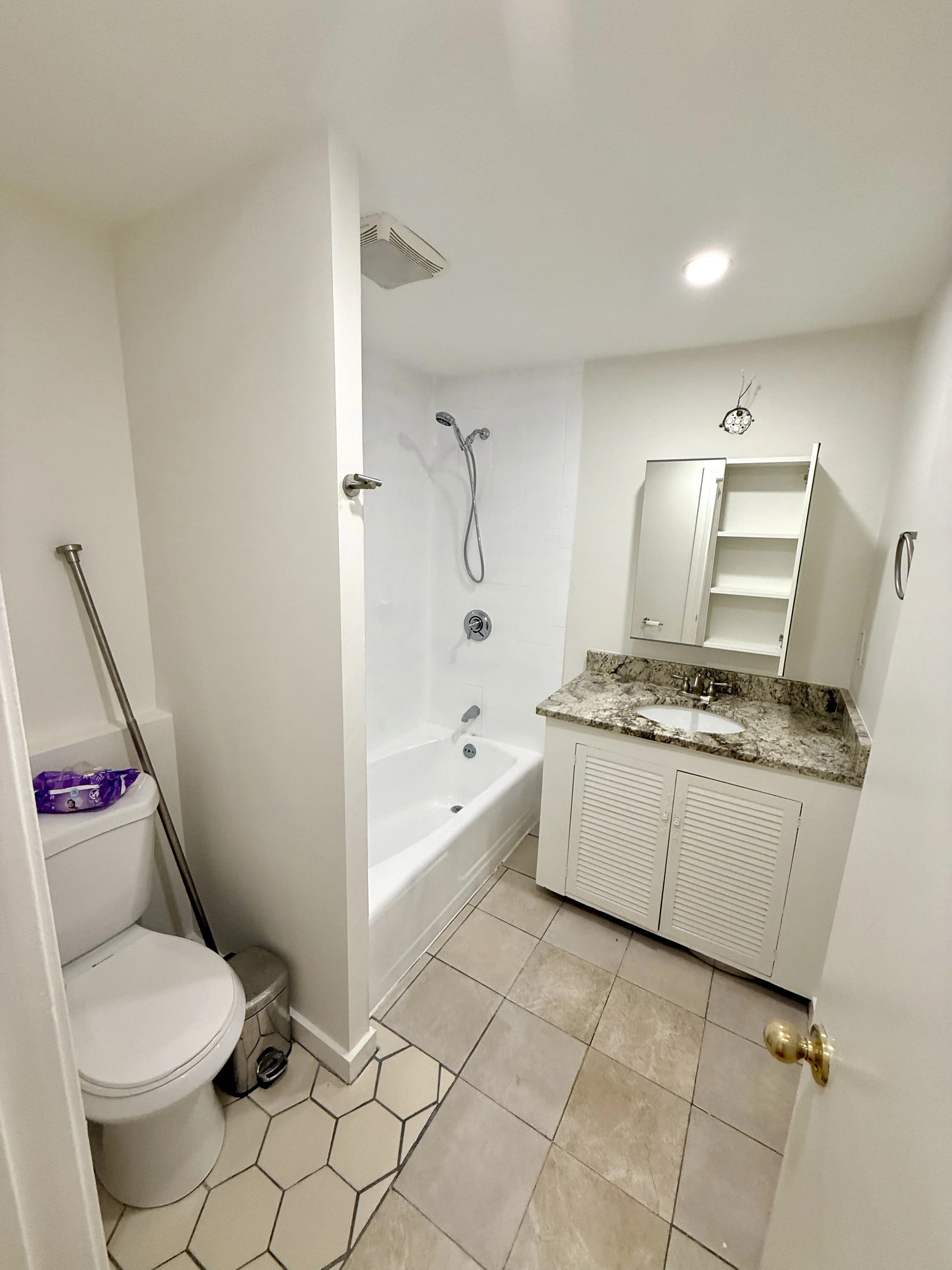 1 bed, 1 bath apartment for rent at 102 Appleton St Unit 2, South End — photo 11 of 14