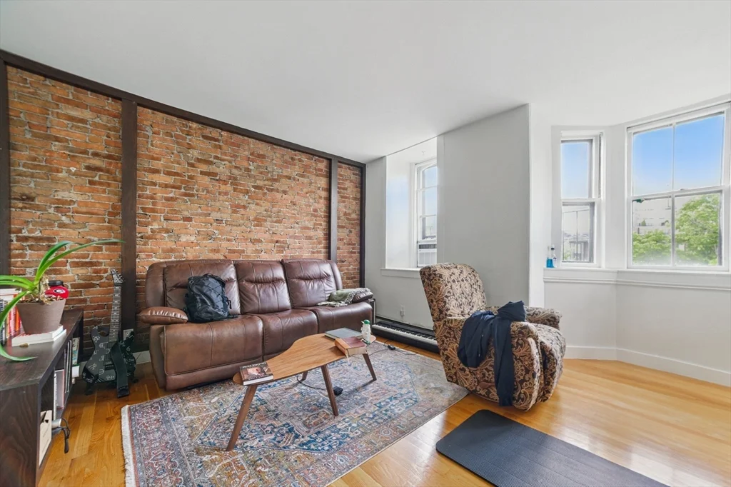 1 bed, 1 bath apartment for rent at 102 Appleton St Unit 4, South End — photo 2 of 4
