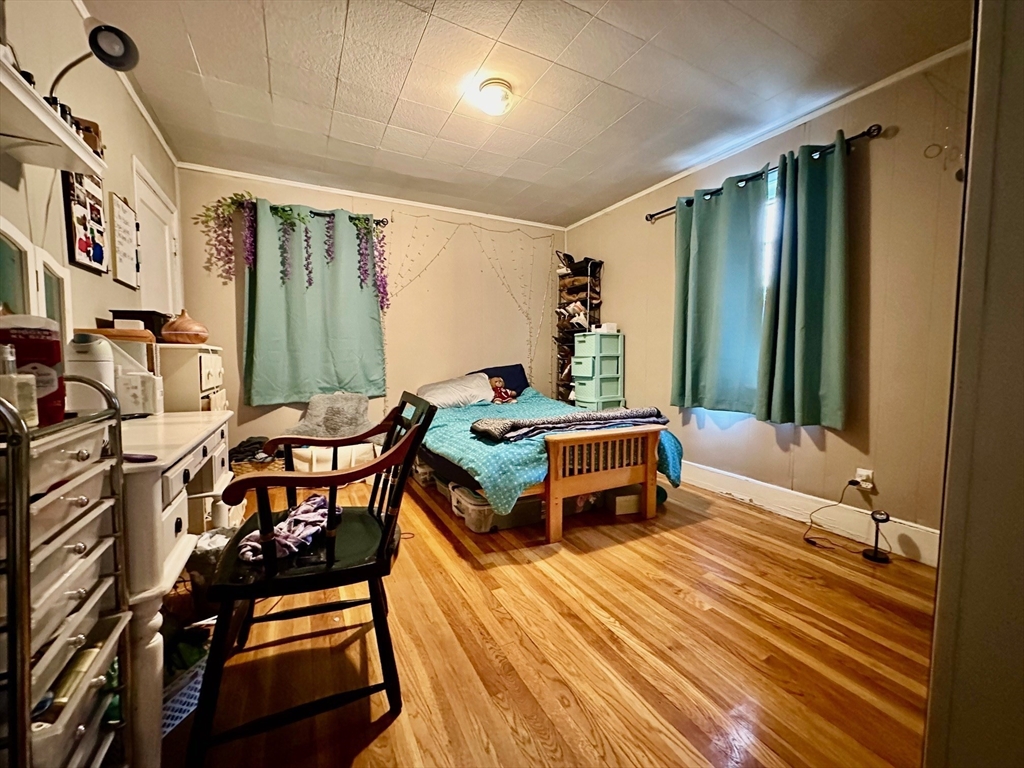 3 bed, 1 bath apartment for rent at 102 Bennett St Unit 2, Brighton — photo 12 of 17