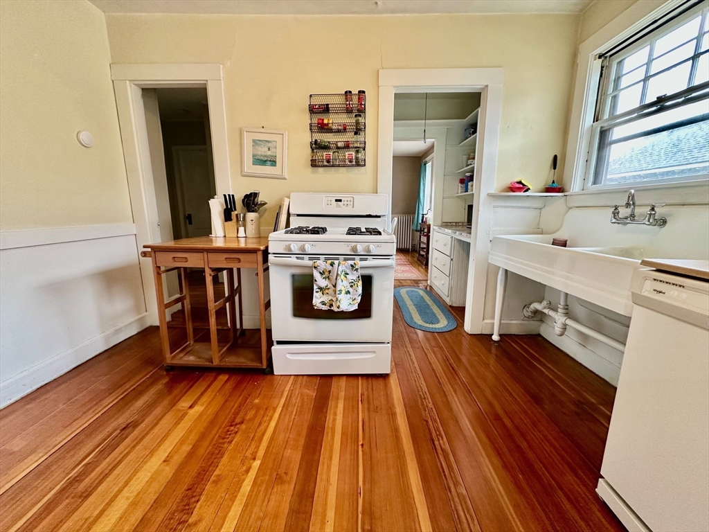 3 bed, 1 bath apartment for rent at 102 Bennett St Unit 2, Brighton — photo 11 of 17