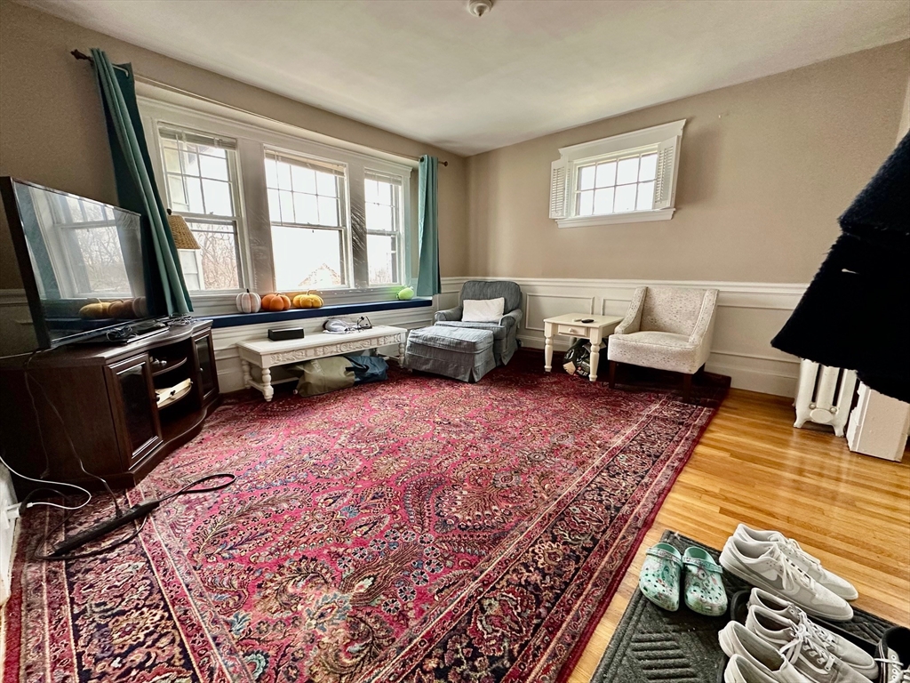 3 bed, 1 bath apartment for rent at 102 Bennett St Unit 2, Brighton — photo 1 of 17