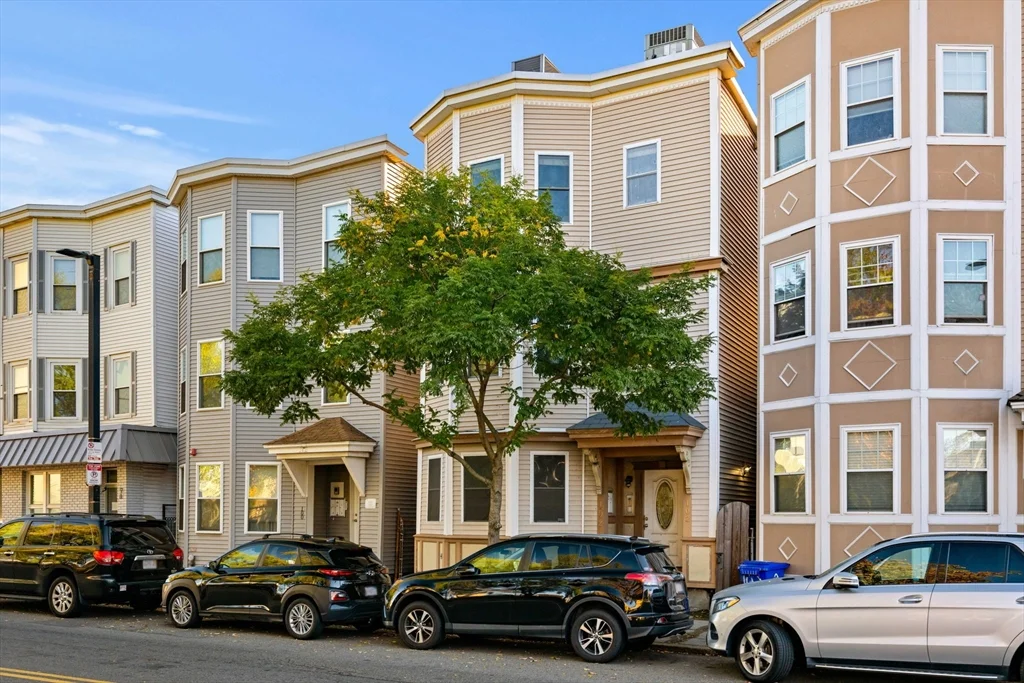3 bed, 2 bath apartment for rent at 102 Boston St Unit 1, Dorchester — photo 36 of 40