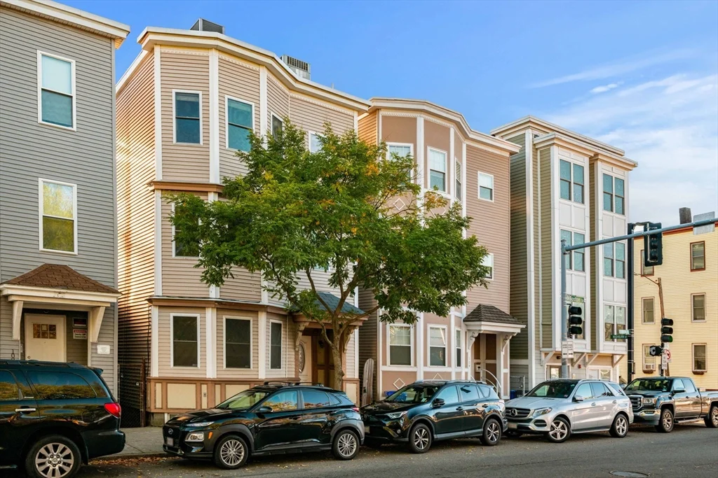 3 bed, 2 bath apartment for rent at 102 Boston St Unit 1, Dorchester — photo 35 of 40