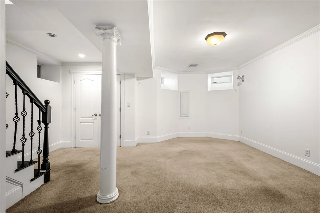 3 bed, 2 bath apartment for rent at 102 Boston St Unit 1, Dorchester — photo 23 of 40