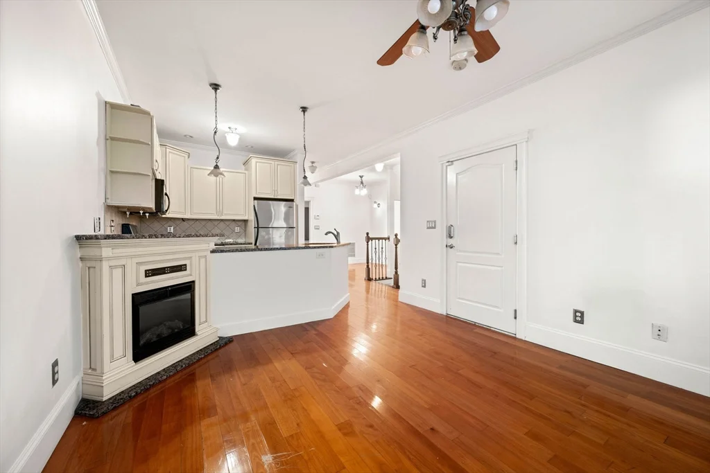 3 bed, 2 bath apartment for rent at 102 Boston St Unit 1, Dorchester — photo 8 of 40