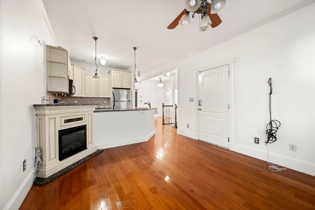 3 bed, 2 bath apartment for rent at 102 Boston St Unit 1, Dorchester — photo 11 of 40