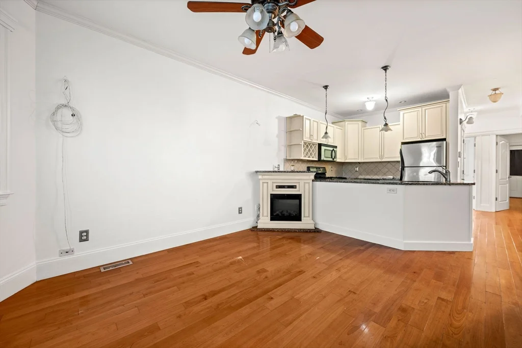 3 bed, 2 bath apartment for rent at 102 Boston St Unit 1, Dorchester — photo 10 of 40