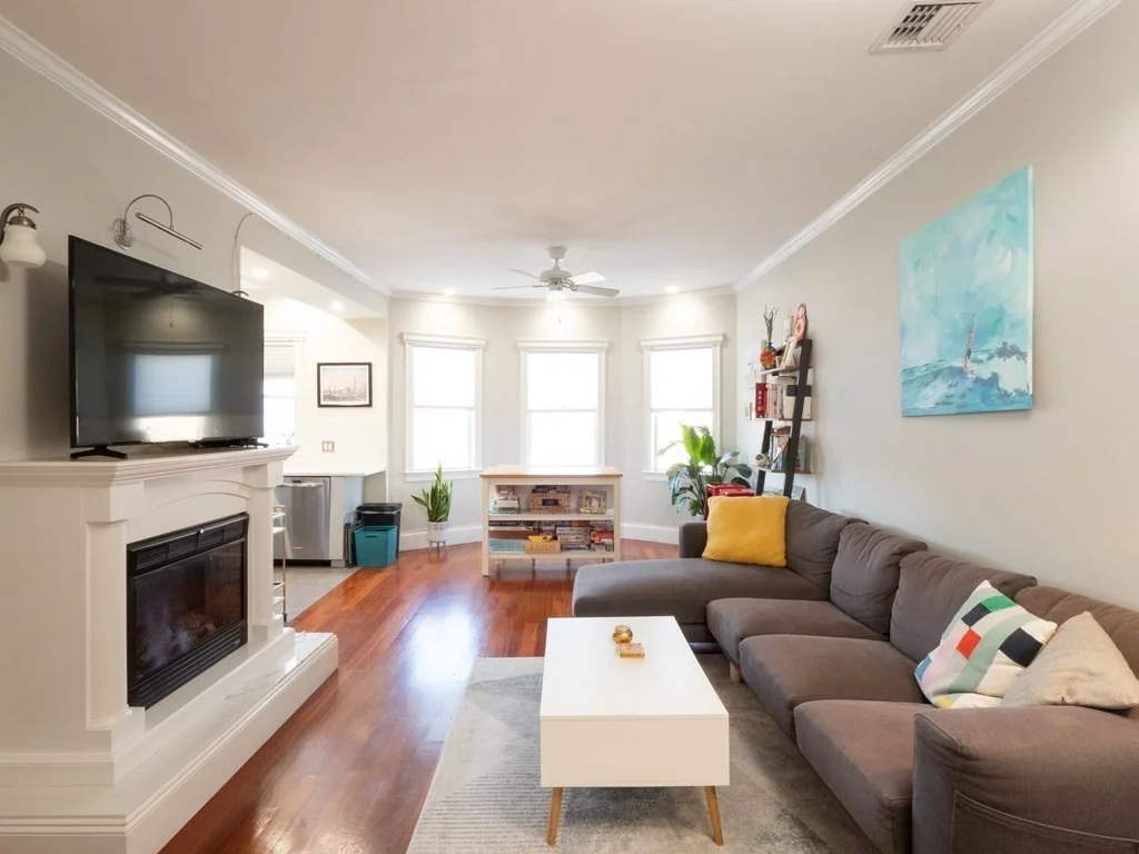 2 bed, 2 bath apartment for rent at 102 Boston St Unit 2, Boston — photo 4 of 15