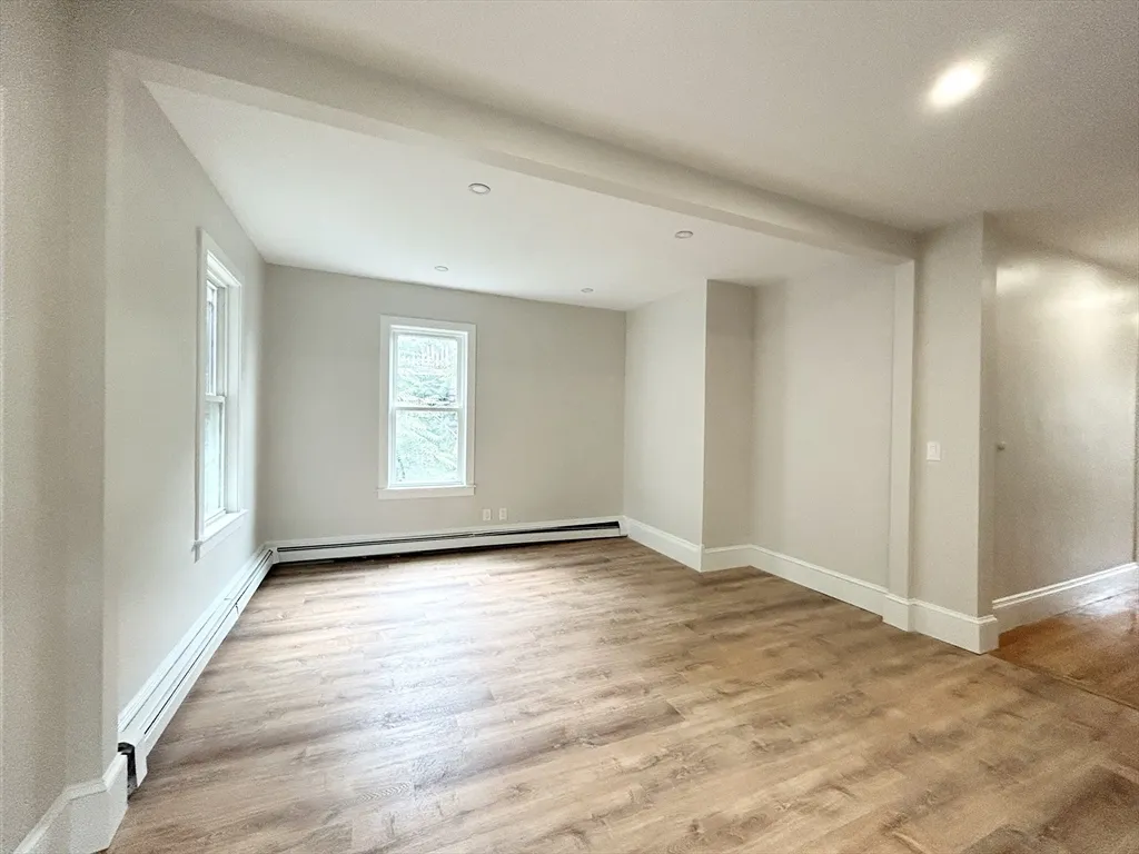 3 bed, 1 bath apartment for rent at 102 Buttonwood Unit 3, Boston — photo 3 of 7