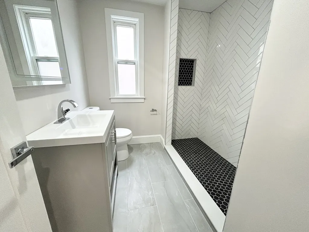 3 bed, 1 bath apartment for rent at 102 Buttonwood Unit 3, Boston — photo 7 of 7