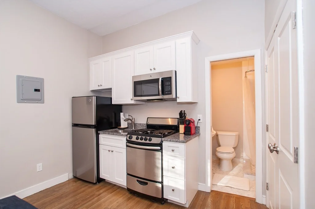 Studio bed, 1 bath apartment for rent at 102 Chandler St Unit 2, South End — photo 9 of 9