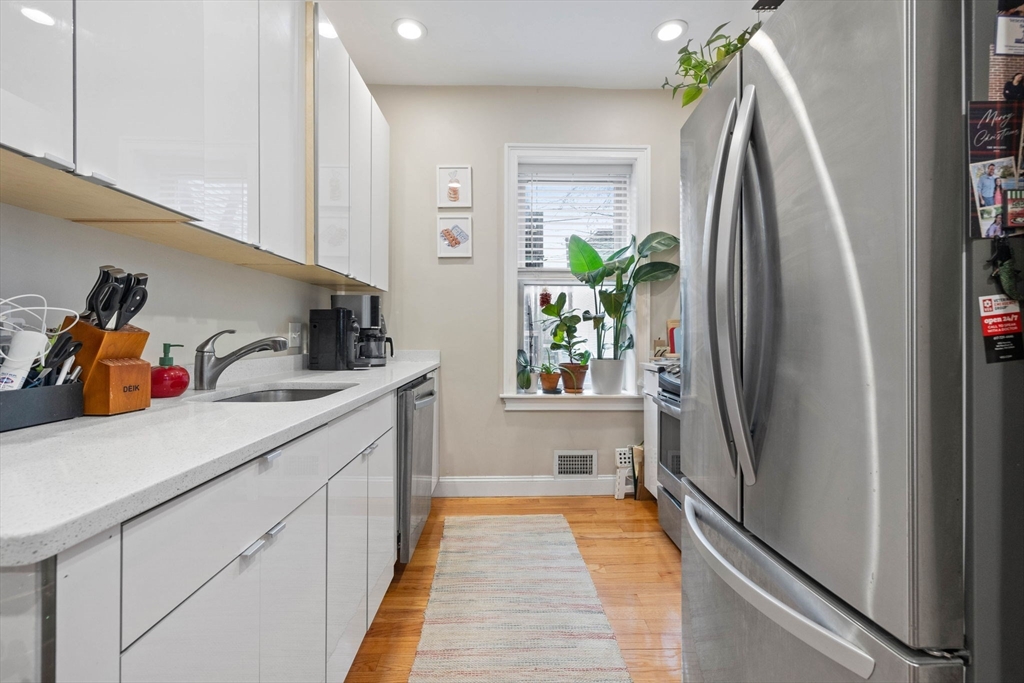 1 bed, 1 bath apartment for rent at 102 Chelsea St Unit 1R, East Boston — photo 4 of 10