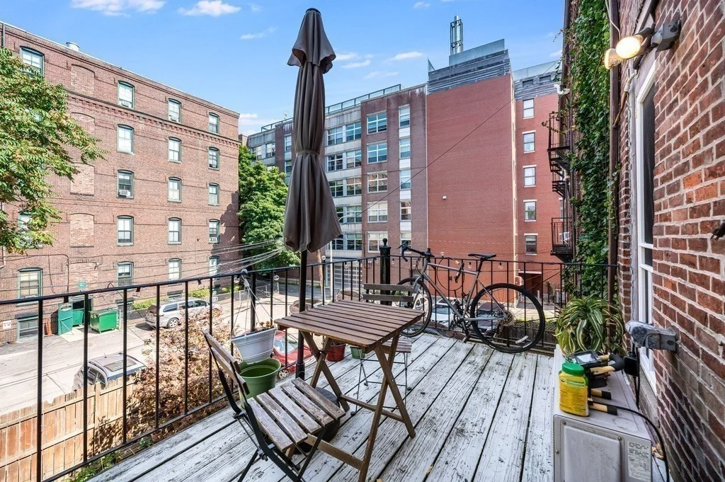 1 bed, 1 bath apartment for rent at 102 E Brookline Unit 3, South End — photo 13 of 15