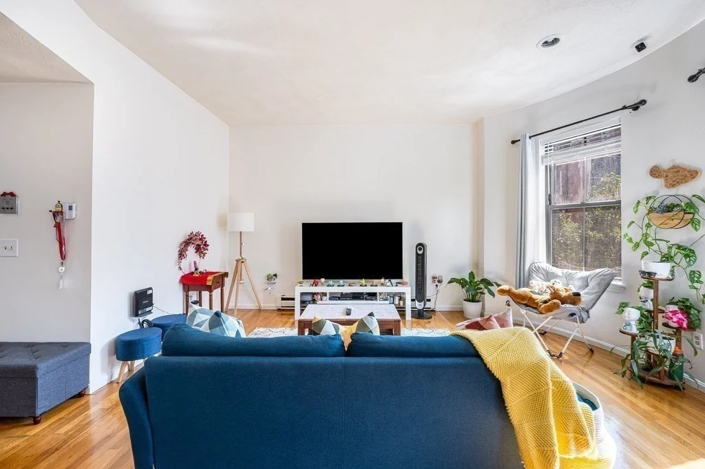 1 bed, 1 bath apartment for rent at 102 E Brookline Unit 3, South End — photo 4 of 15