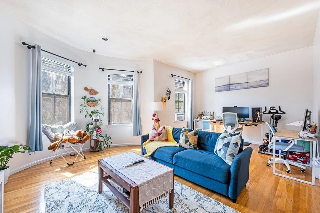 1 bed, 1 bath apartment for rent at 102 E Brookline Unit 3, South End — photo 1 of 15