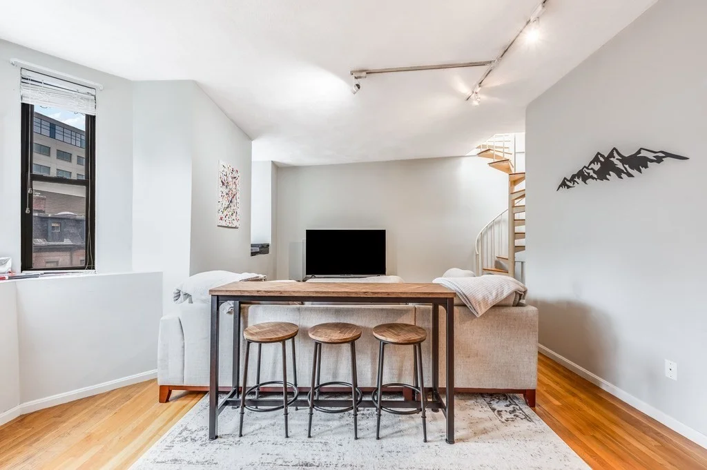 2 bed, 1 bath apartment for rent at 102 E Brookline Unit 4, South End — photo 6 of 20