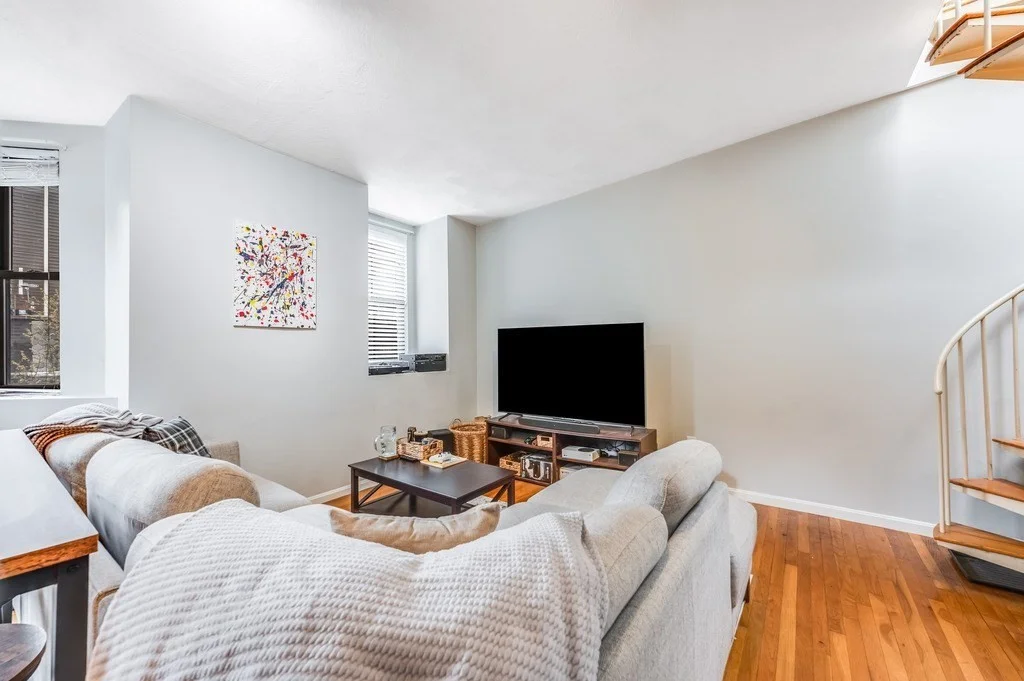 2 bed, 1 bath apartment for rent at 102 E Brookline Unit 4, South End — photo 7 of 20